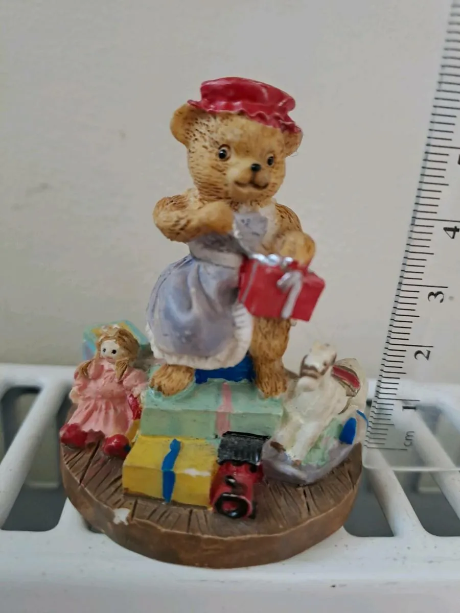 Free 1991 Leonardo Collectables figurine - Image 2