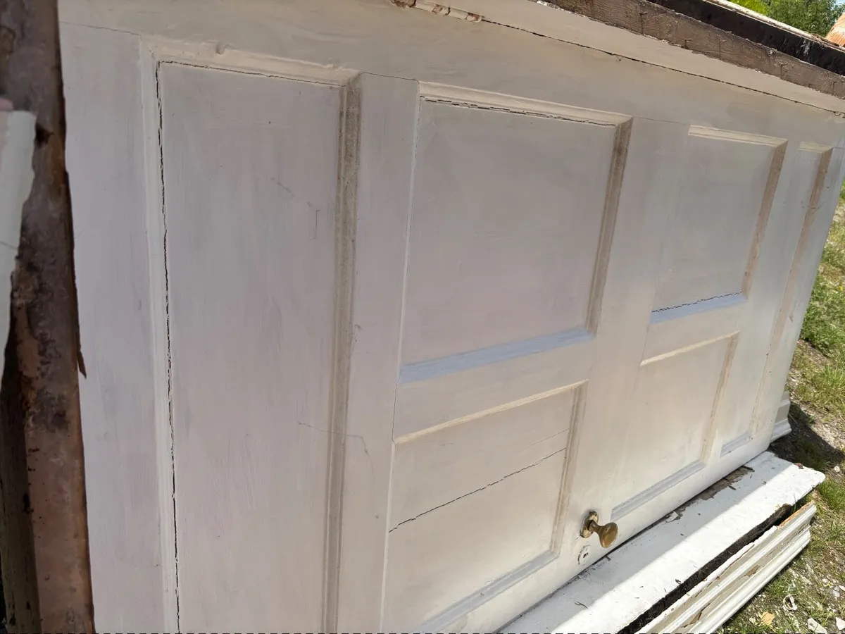 2 Antique period doors & architrave - Image 1
