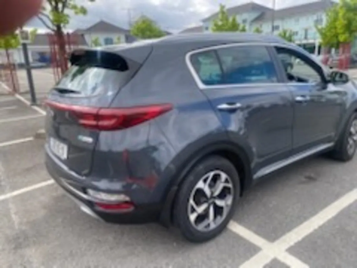 Car - Image 2