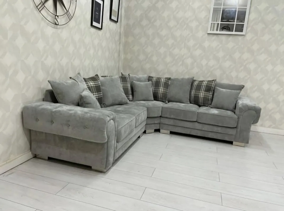 Big Sale On Verona Scatter Cushions Sofa - Image 3
