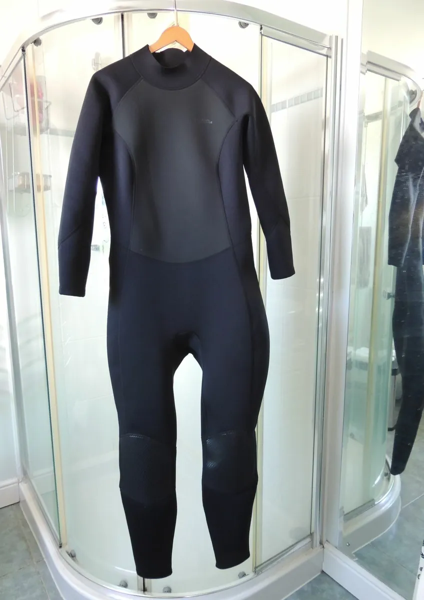 Ladies Wetsuit (2.5/2mm), size 16-18 - Image 1