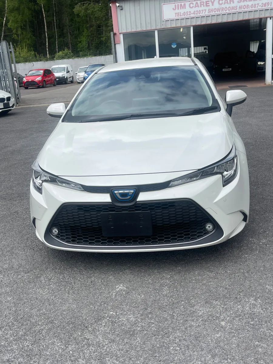 2020 TOYOTA COROLLA TOURING ESTATE - Image 2