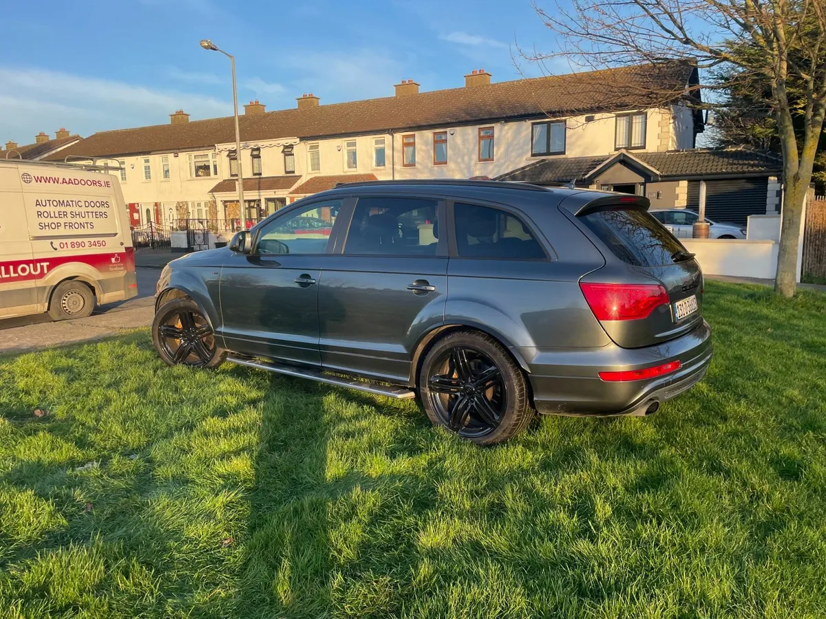 AUDI  Q7 3.0 TDI SLINE PLUS PRESTAGE BLACK ED - Image 3