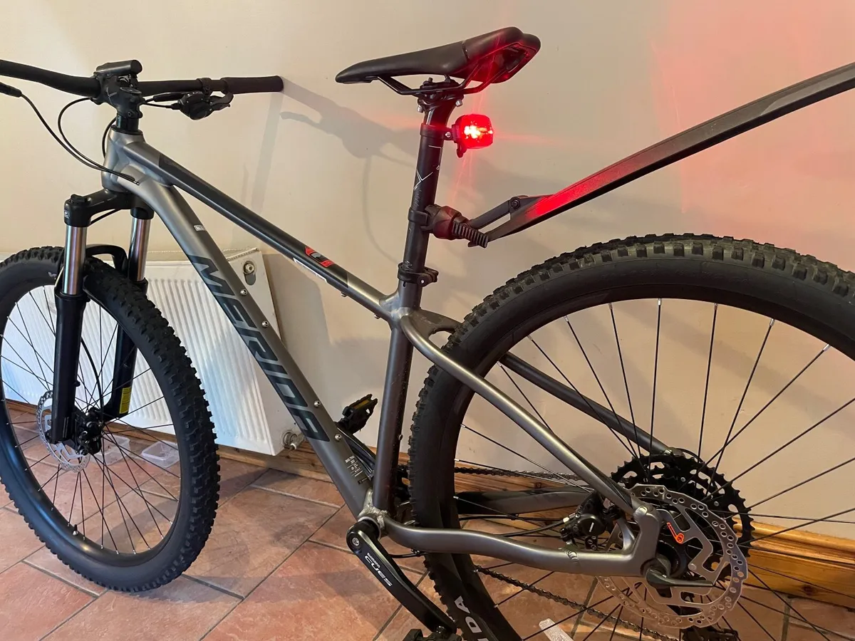 Mountain bike - Image 1