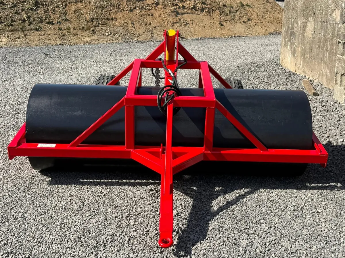 MCKENNA ROAD TOW HYDRAULIC LAND ROLLER 9FT - Image 4