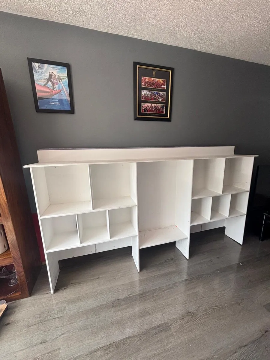Wall mounted storage unit - Image 1