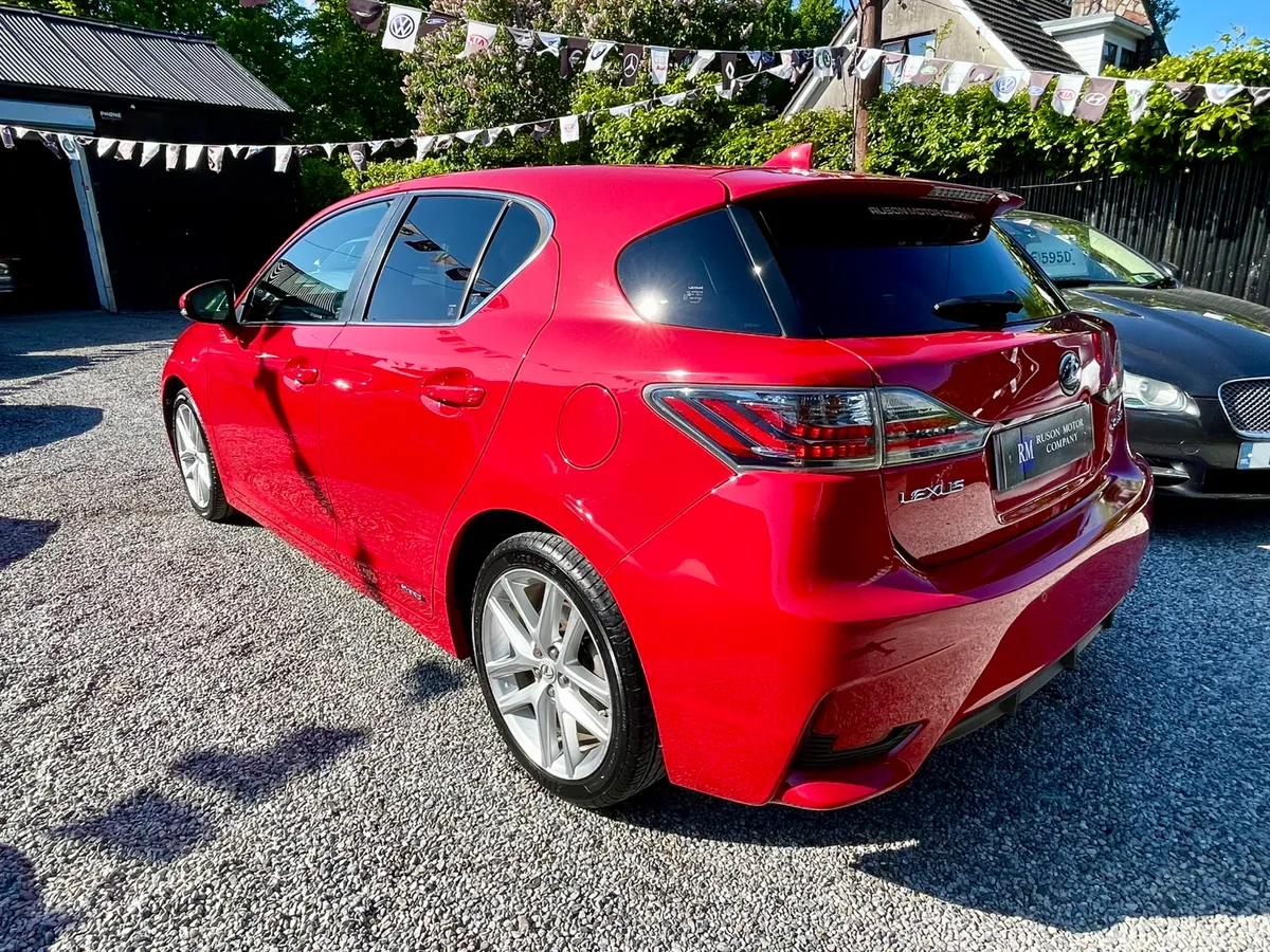 142 Lexus CT200h (HIGH SPEC) - Image 4