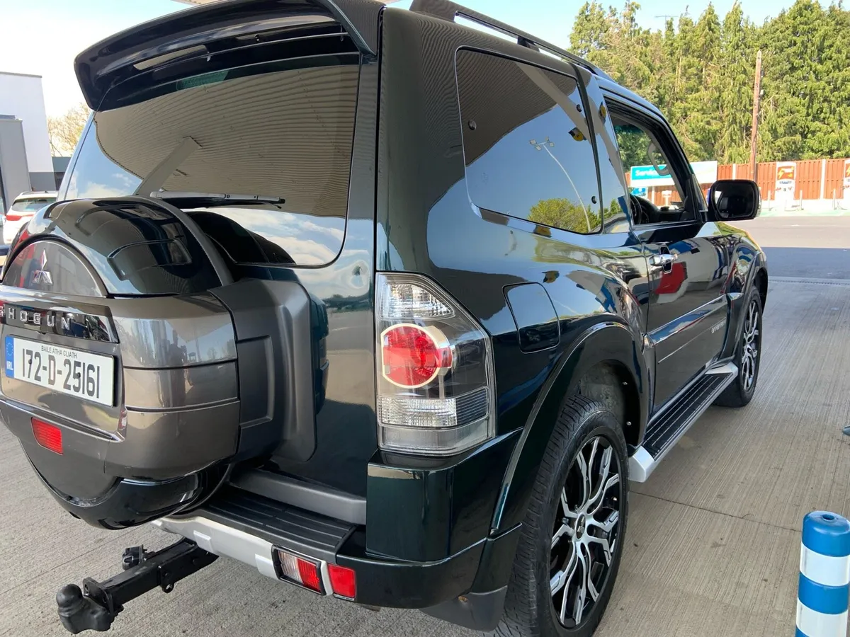 Mitsubishi shogun auto 2 seater 66k miles - Image 3