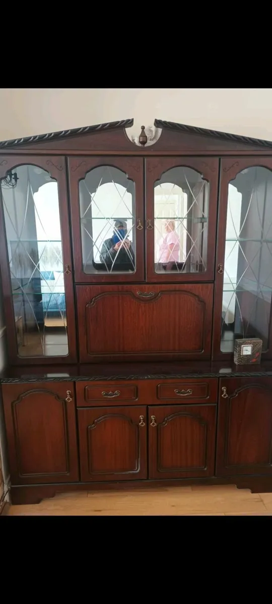 Kitchen /sitting room press