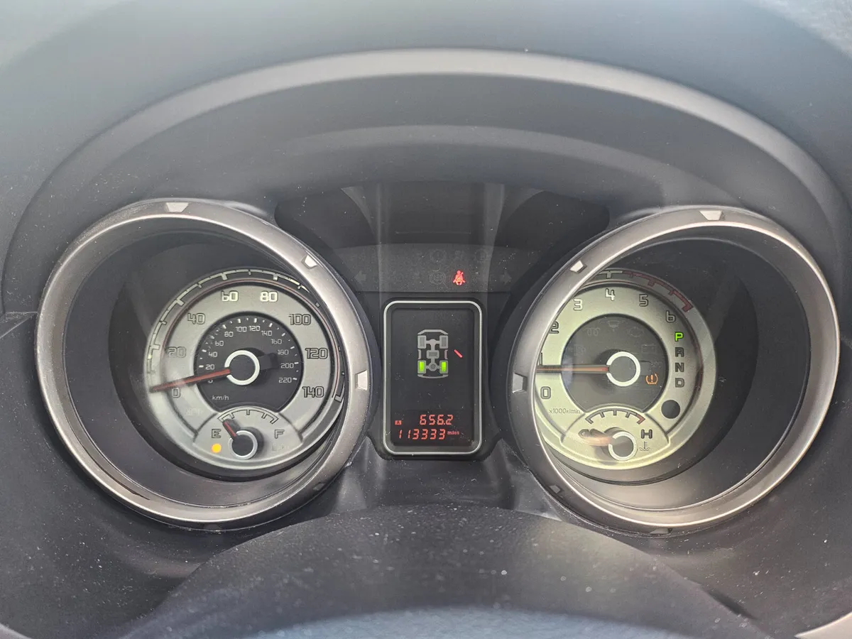 Mitsubishi Pajero 2015 - Image 4