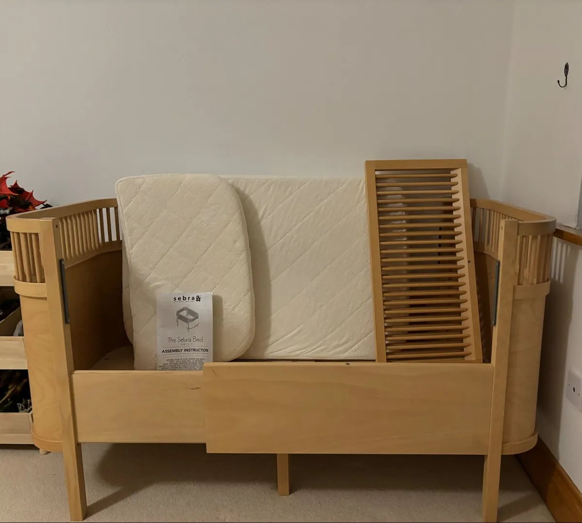 Sebra bed,baby & Jr - Image 1