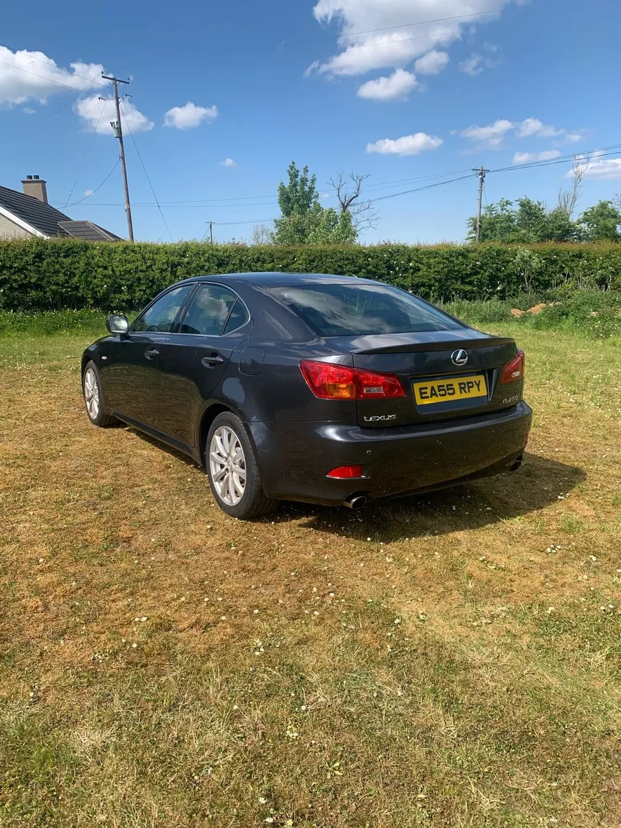 2005 Lexus is250 SE manual - Image 2