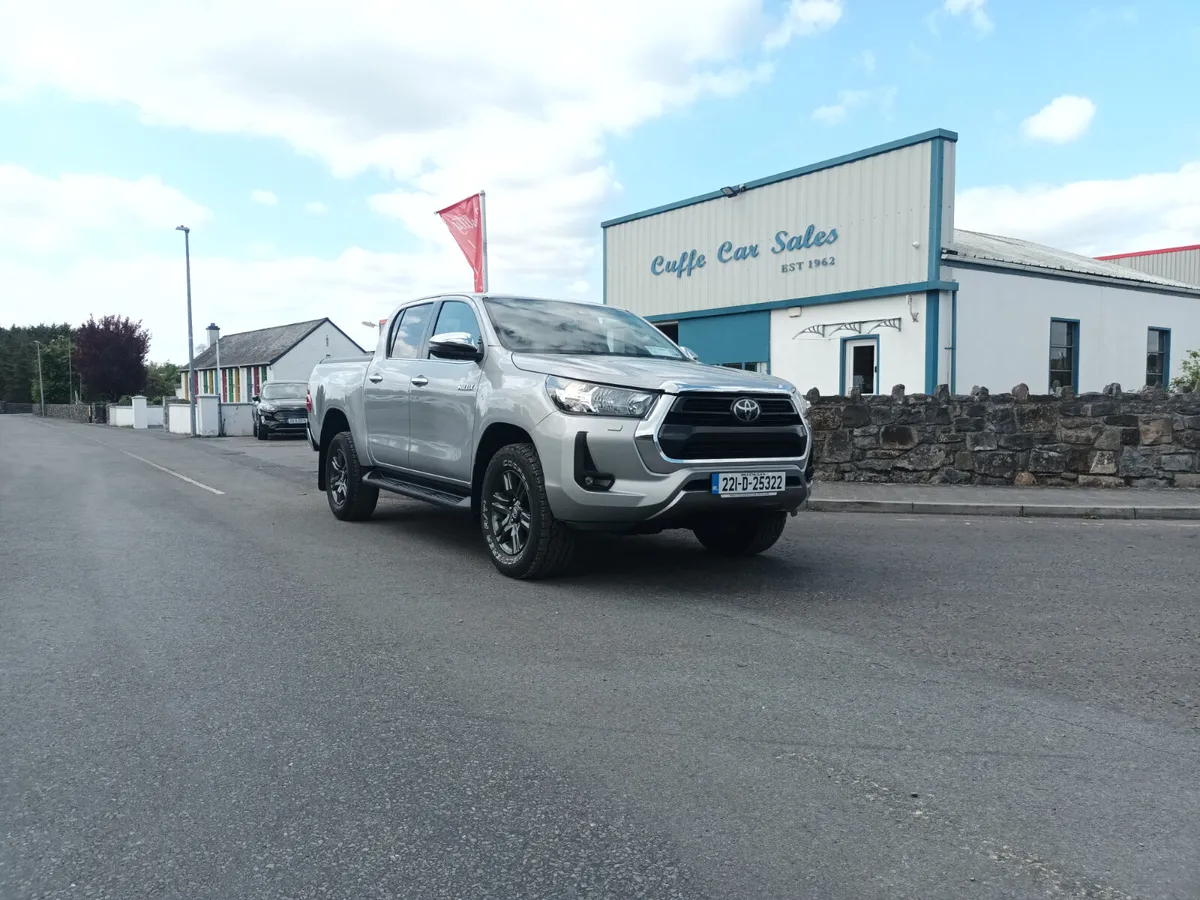 2022 Toyota Hilux 2.4 SR5 DOUBLE CAB 4DR - Image 1