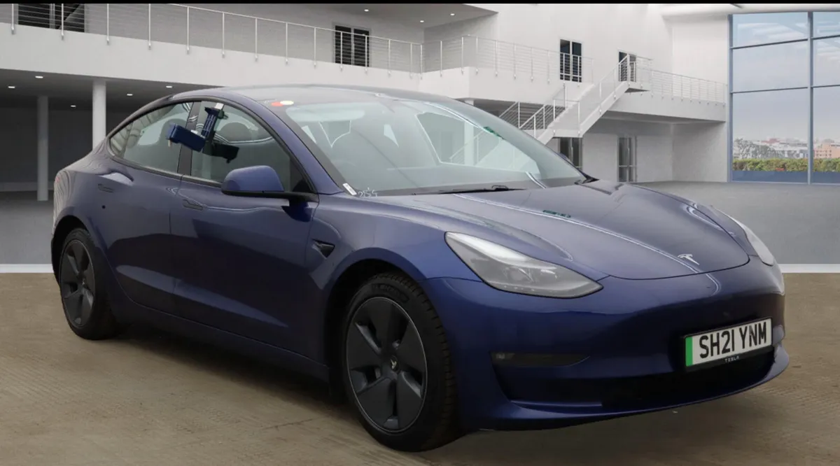 Tesla Model 3 2021 AWD Long Range Model - Image 3