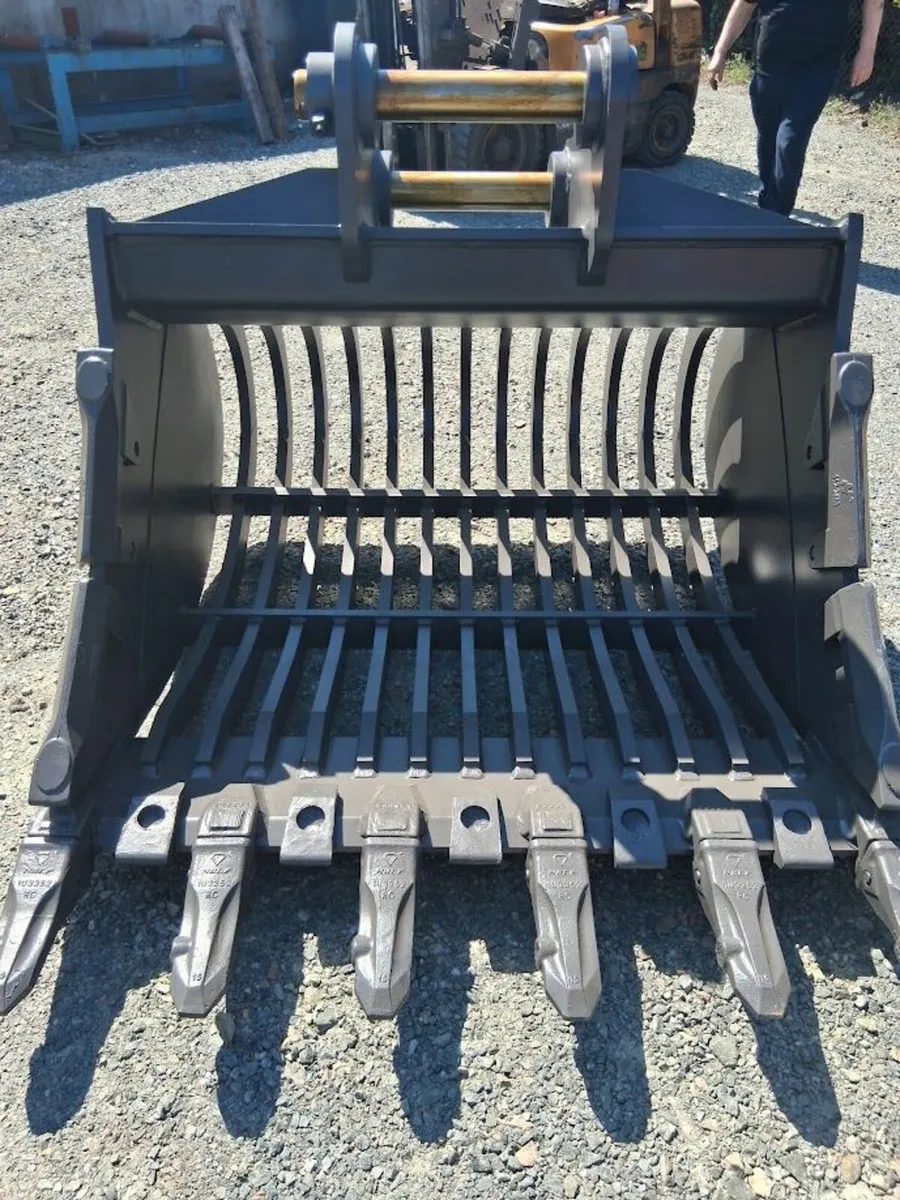 Riddle bucket  heavy duty  20-26 ton   sale/hire - Image 4