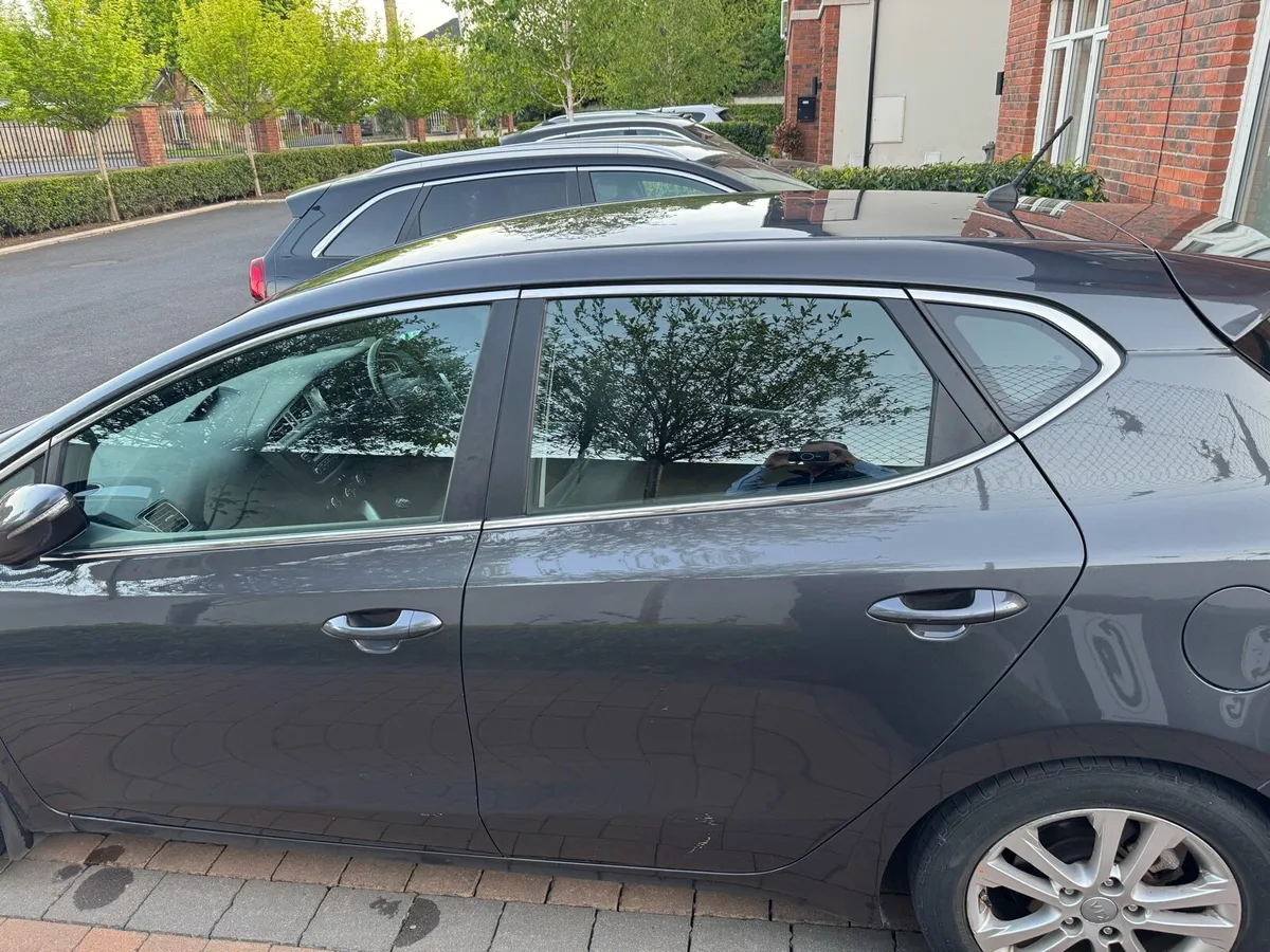 Kia Ceed - Image 2