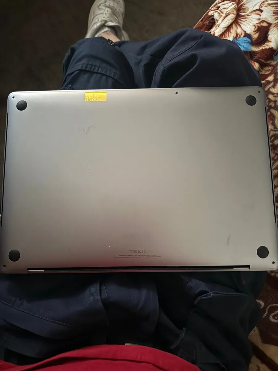 Apple MacBook Pro 2019 | 16" | i9 | 64 GB | - Image 2
