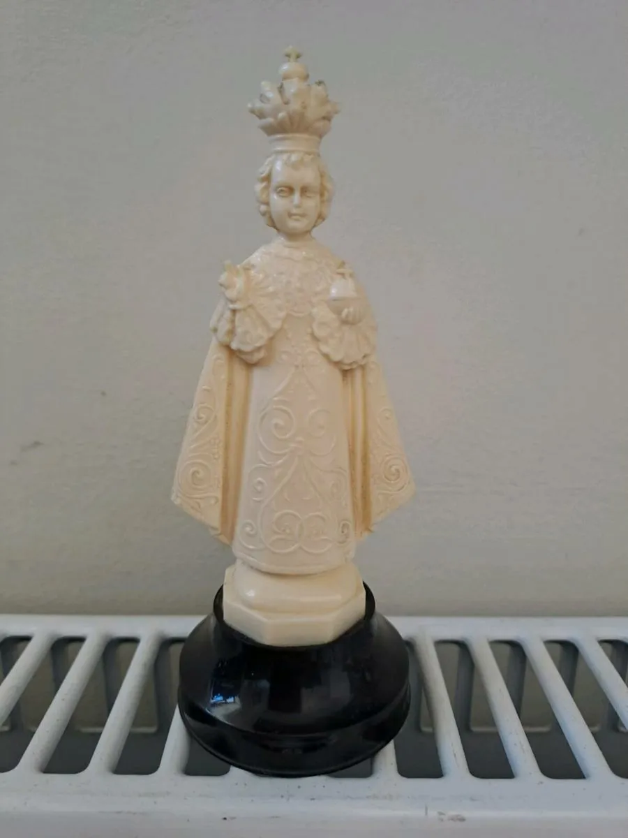 Vintage miniature religious figurine - Image 1