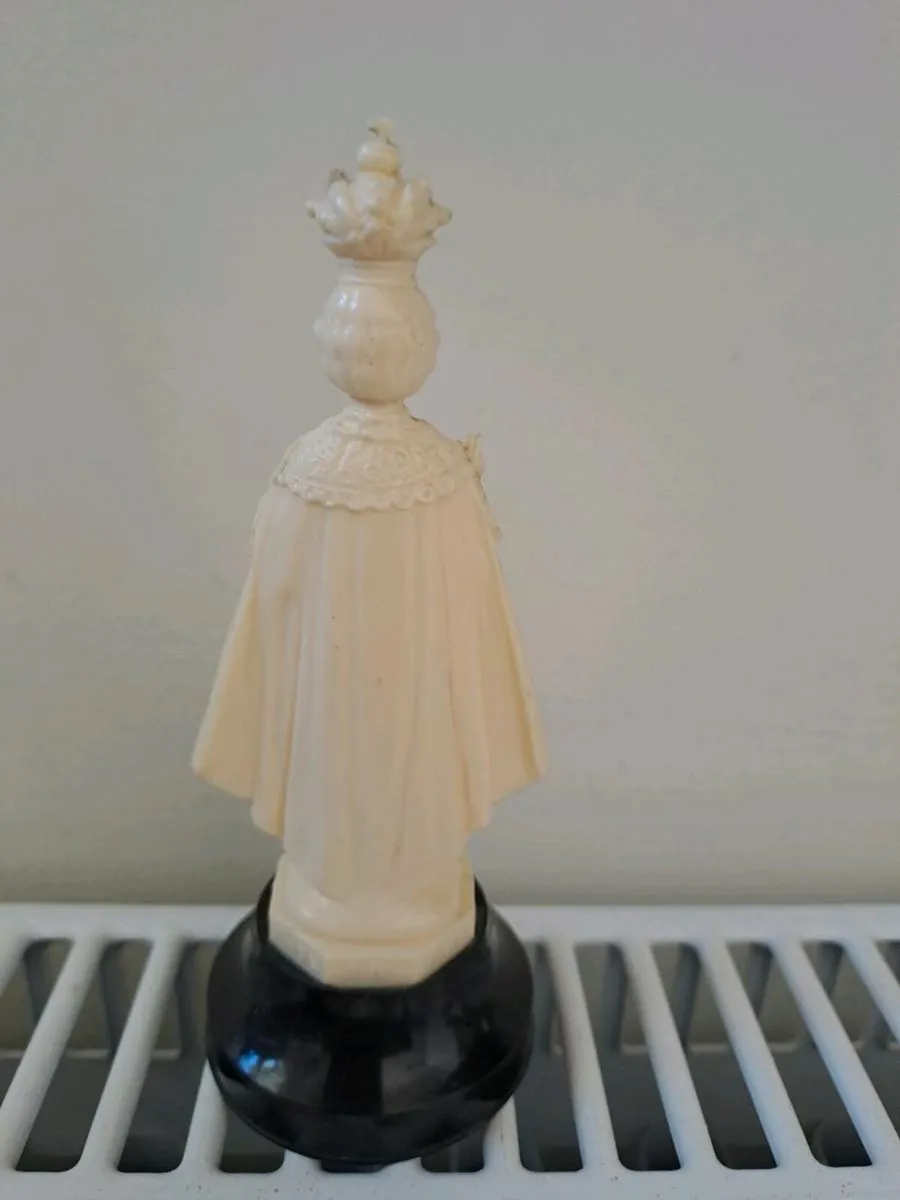 Vintage miniature religious figurine - Image 3