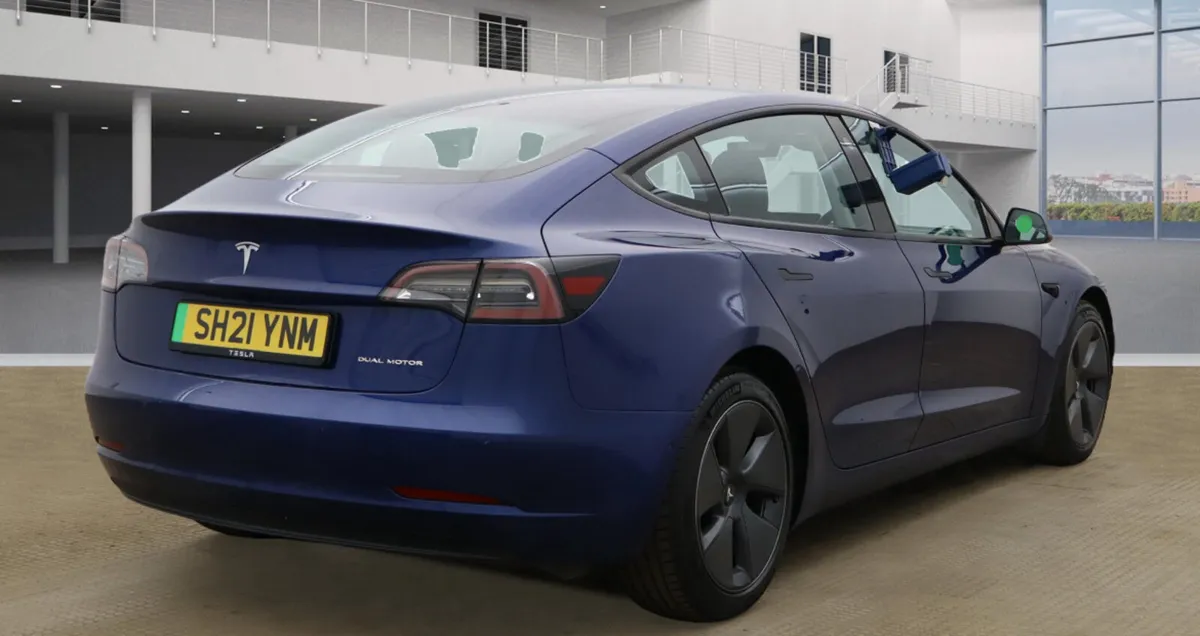 Tesla Model 3 2021 AWD Long Range Model - Image 2