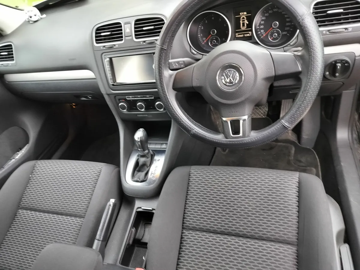 Volkswagen Golf 2013 - Image 2