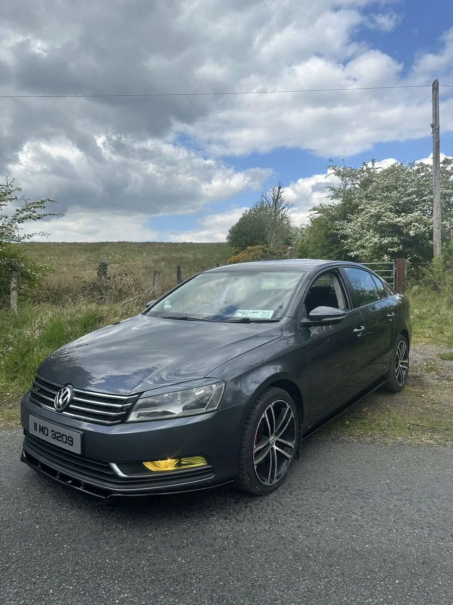 2011 B7 Passat - Image 1