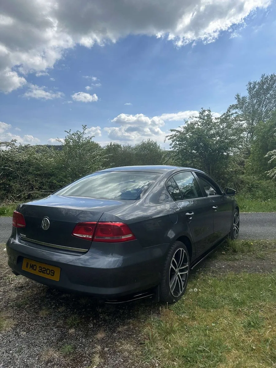 2011 B7 Passat - Image 3