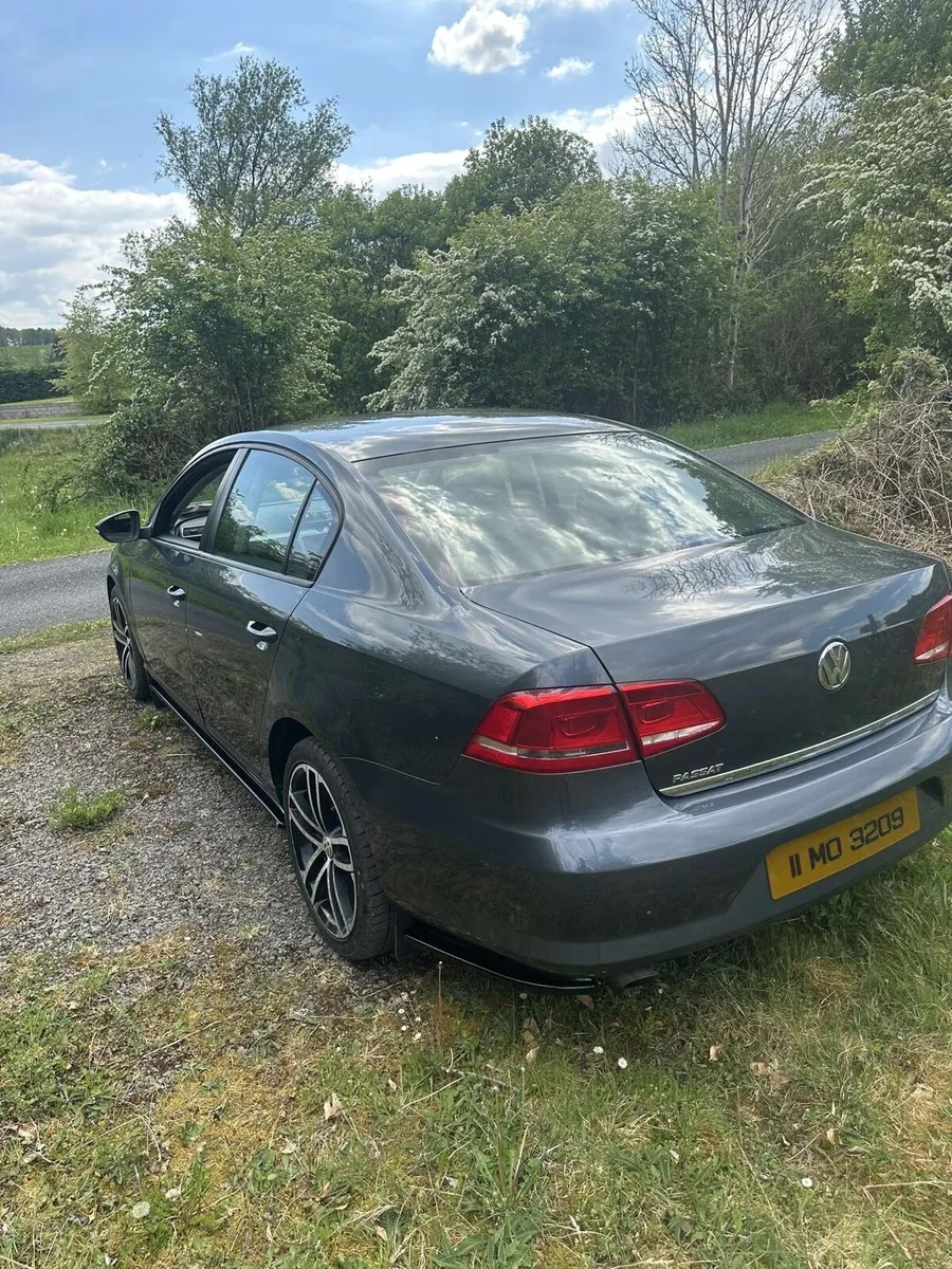2011 B7 Passat - Image 4