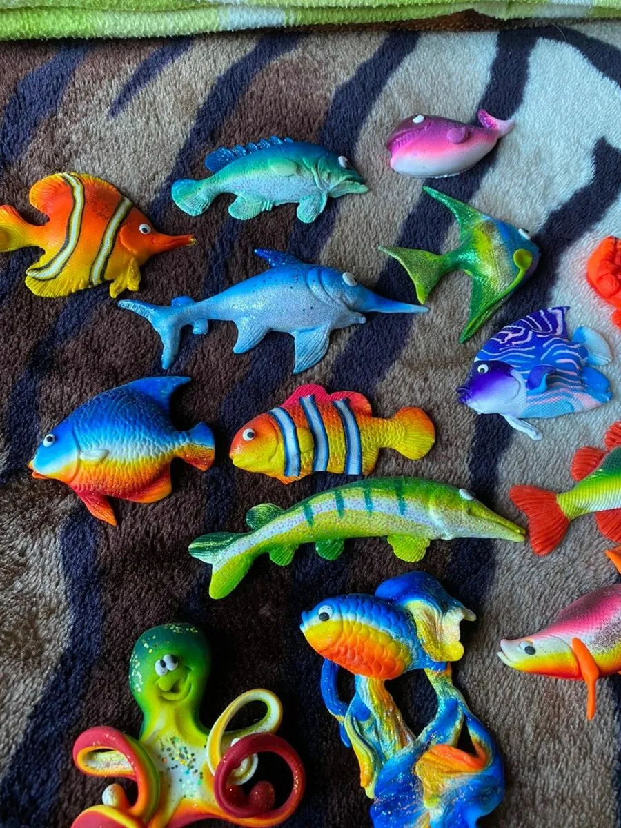 14 hand made various fridge magnets - Image 3