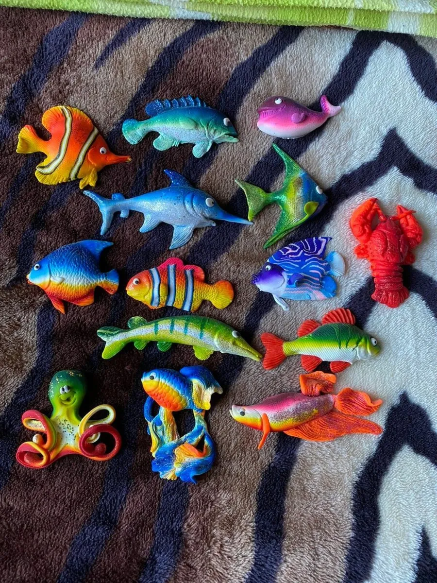 14 hand made various fridge magnets - Image 1