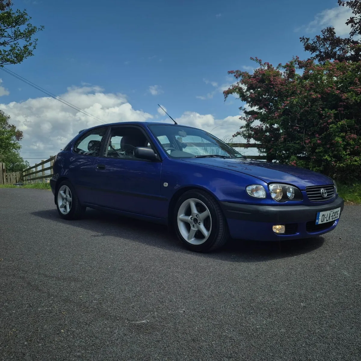 Toyota Corolla 2001 - Image 1