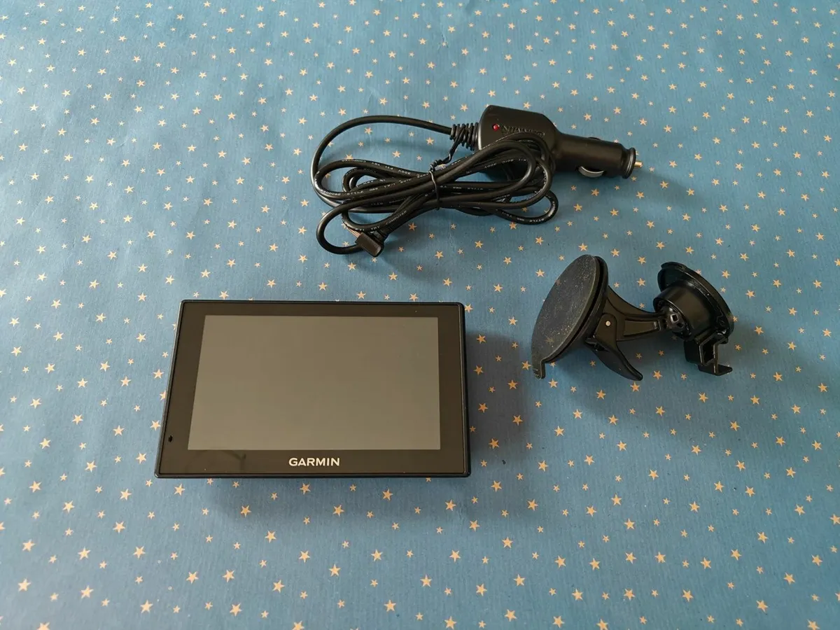 Garmin sat nav with Latest Europe + South America - Image 1