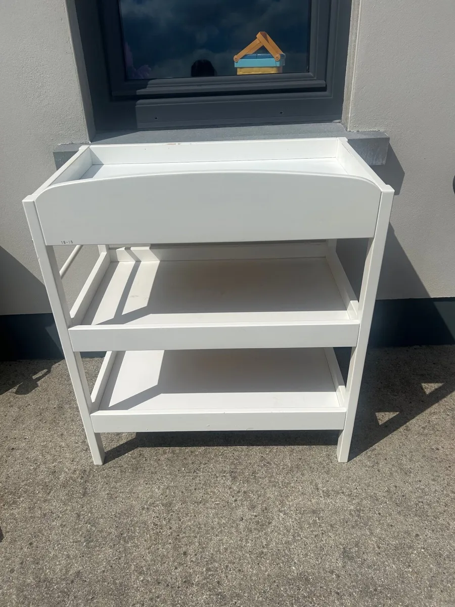 Baby changing Table - Image 3