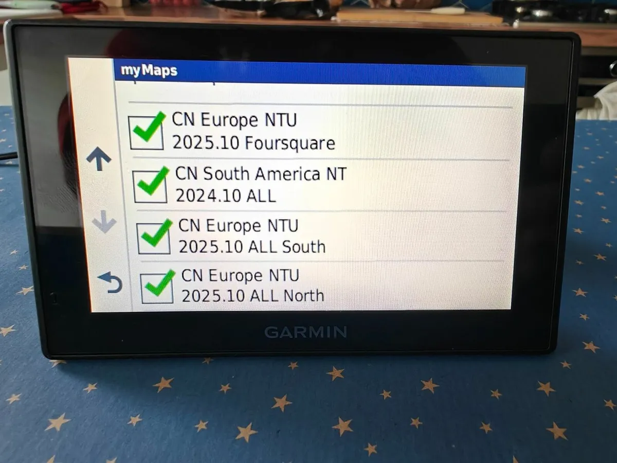 Garmin sat nav with Latest Europe + South America - Image 4