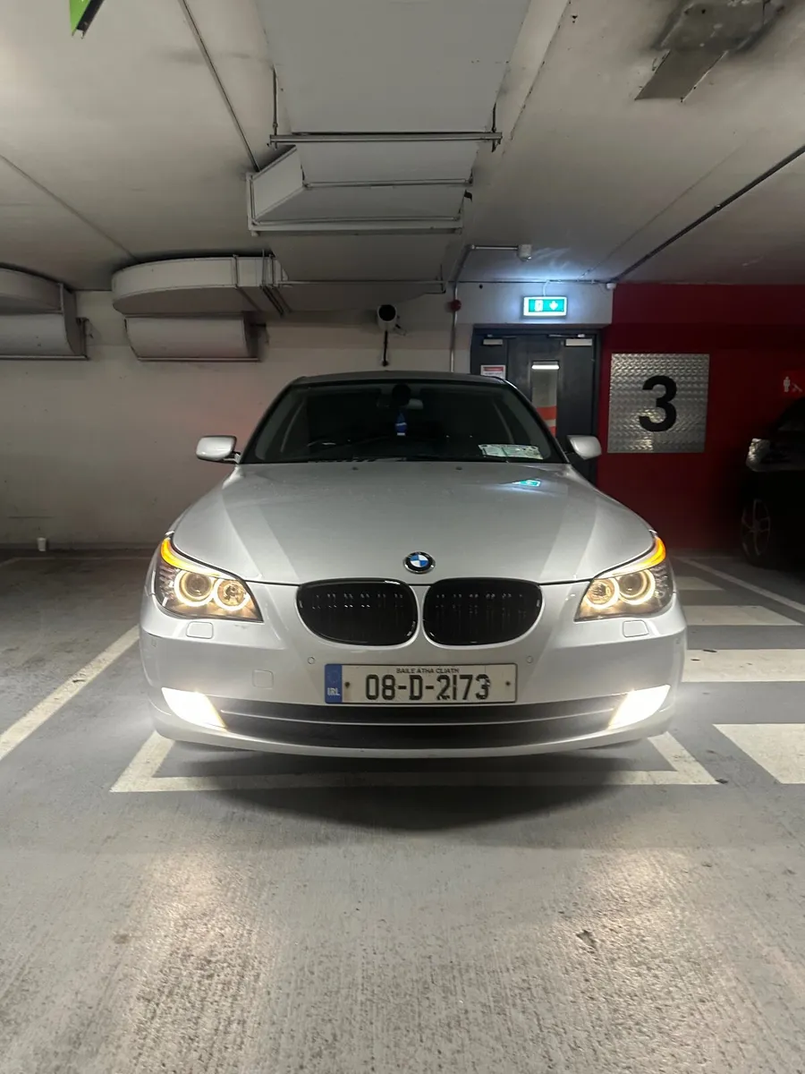 BMW 5-Series 2008 - Image 1