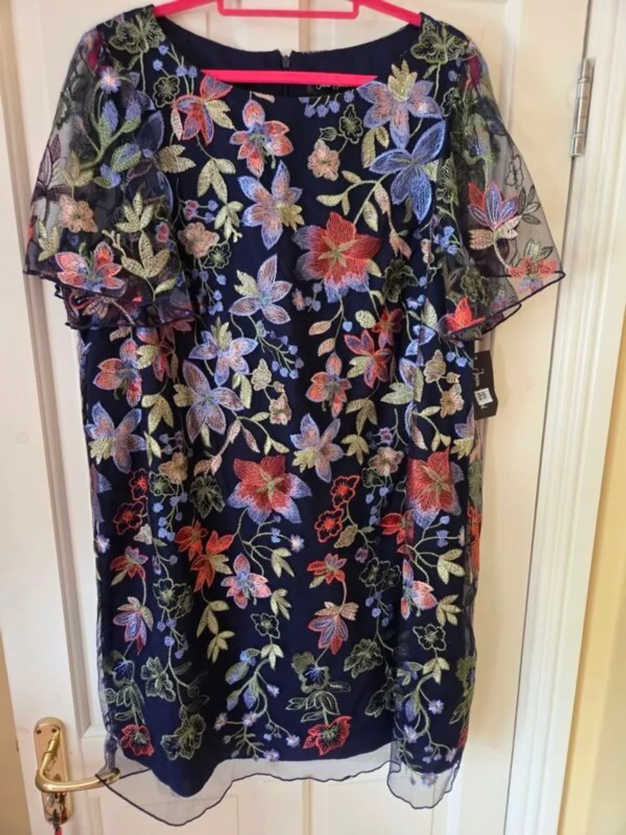 ladies dress Jessica Howard still with label