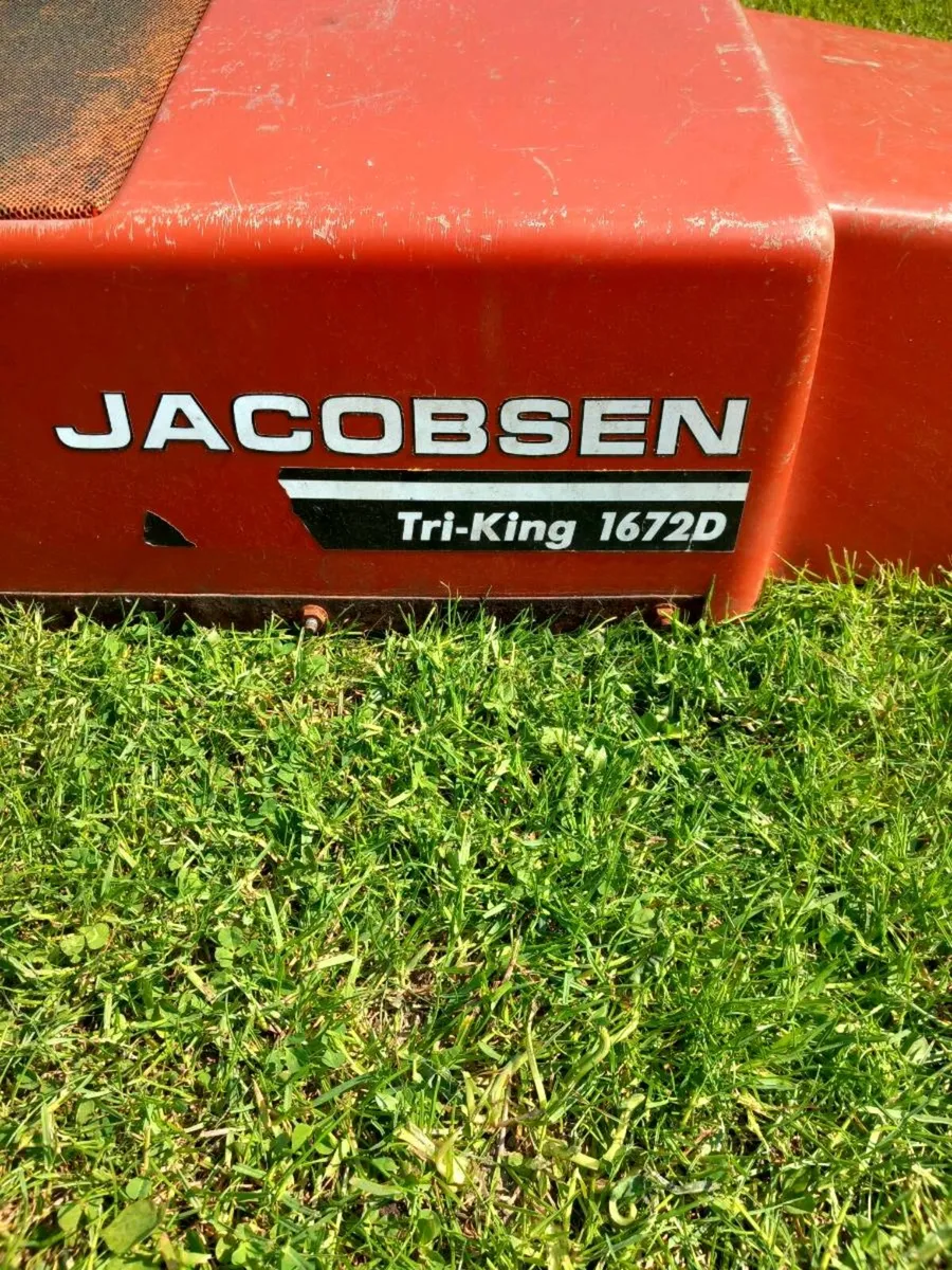 Jacobsen gang mower bonnet - Image 2