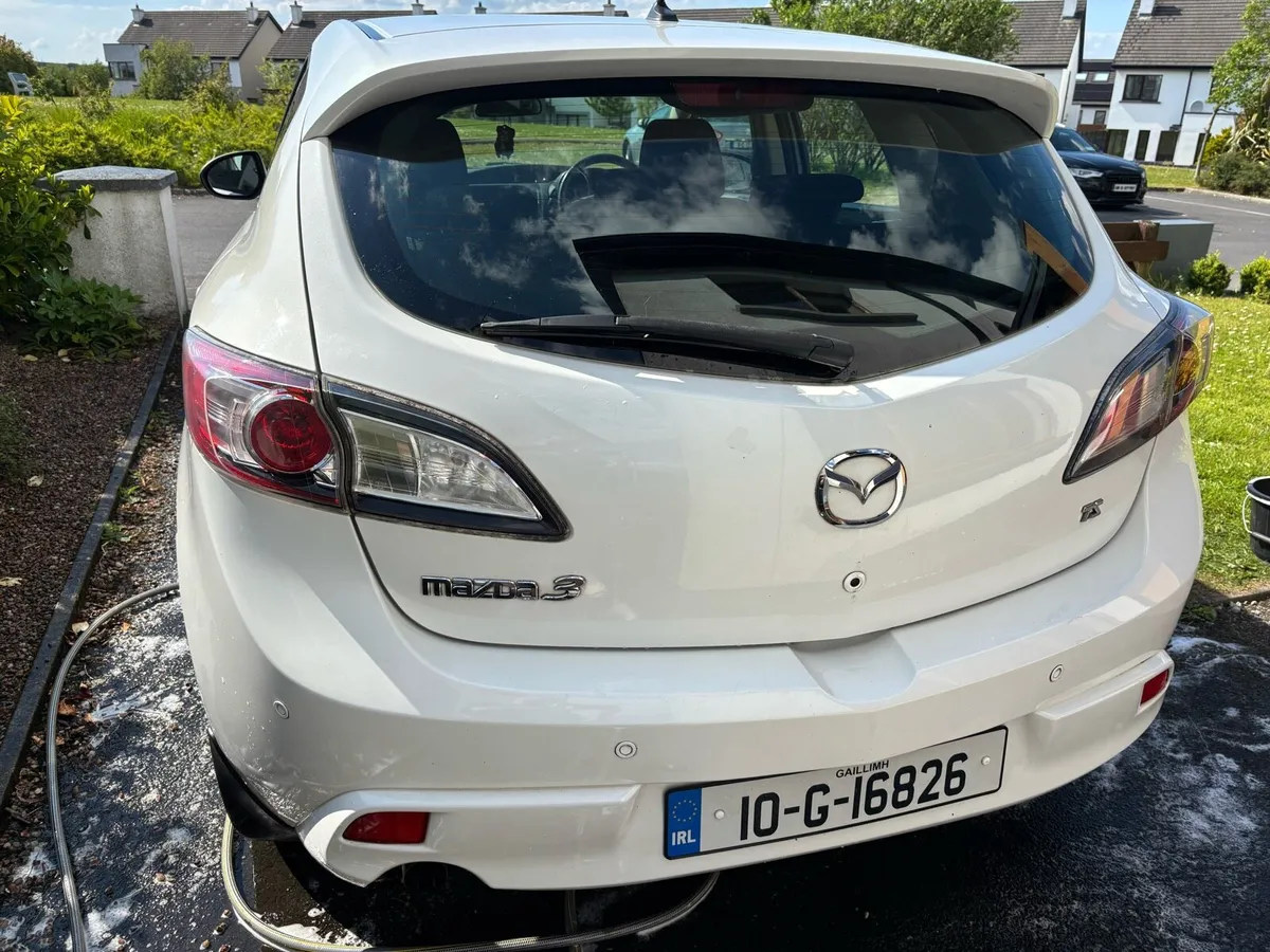 Mazda 3 2010 - Image 2