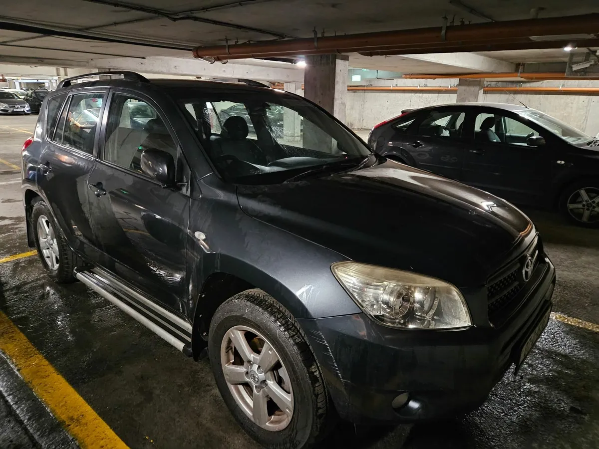 Toyota RAV4 2007 - Image 1
