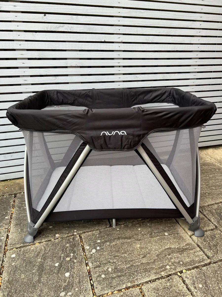 Nuna Sena Travel Cot - Image 3