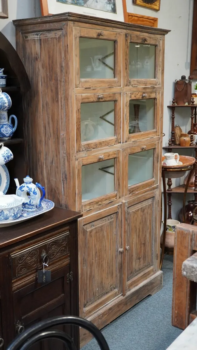 📌Spanish Vintage Kitchen Cabinet - Distressed Fin - Image 1