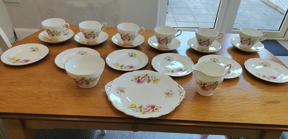 Vintage China tea set - Image 1