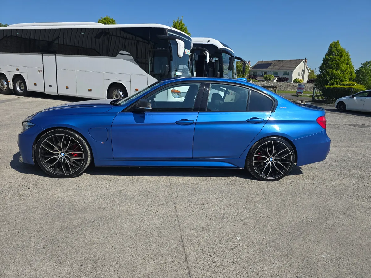 BMW 3-Series F30 330e HYBRID 2018 - Image 4