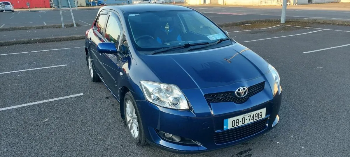 Toyota auris - Image 1
