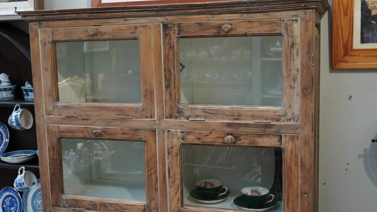 📌Spanish Vintage Kitchen Cabinet - Distressed Fin - Image 4