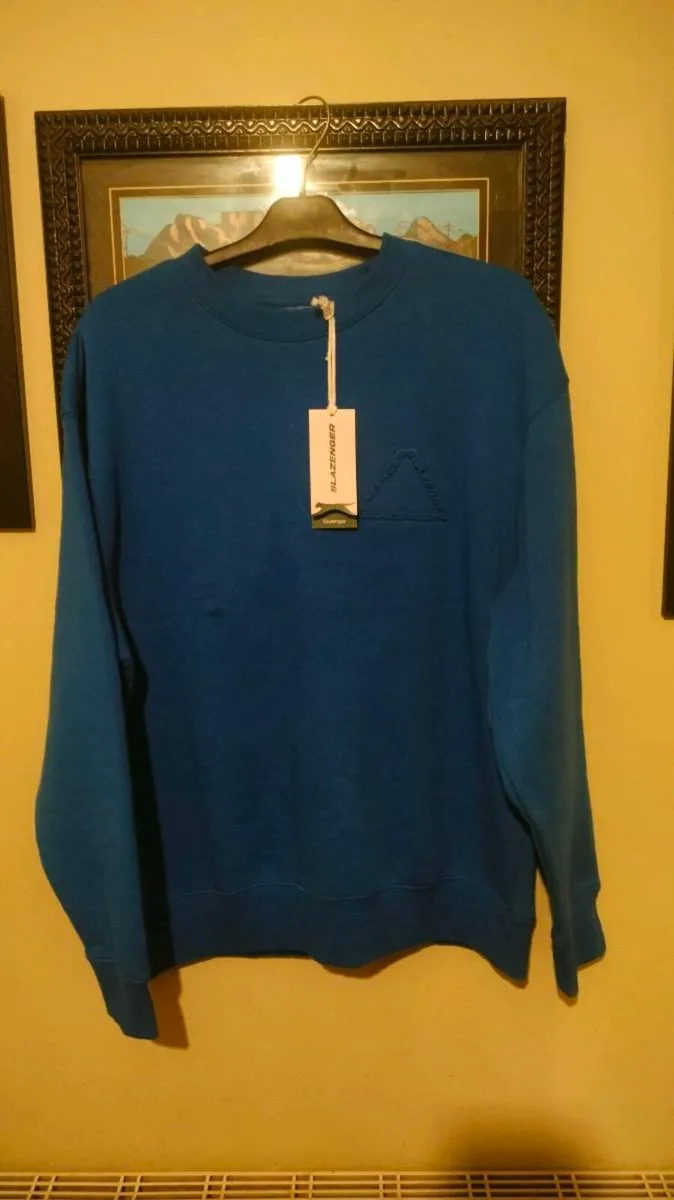 Men's Slazenger cobalt blue sweatshirt, new with t - Image 1