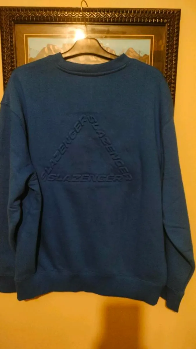 Men's Slazenger cobalt blue sweatshirt, new with t - Image 2