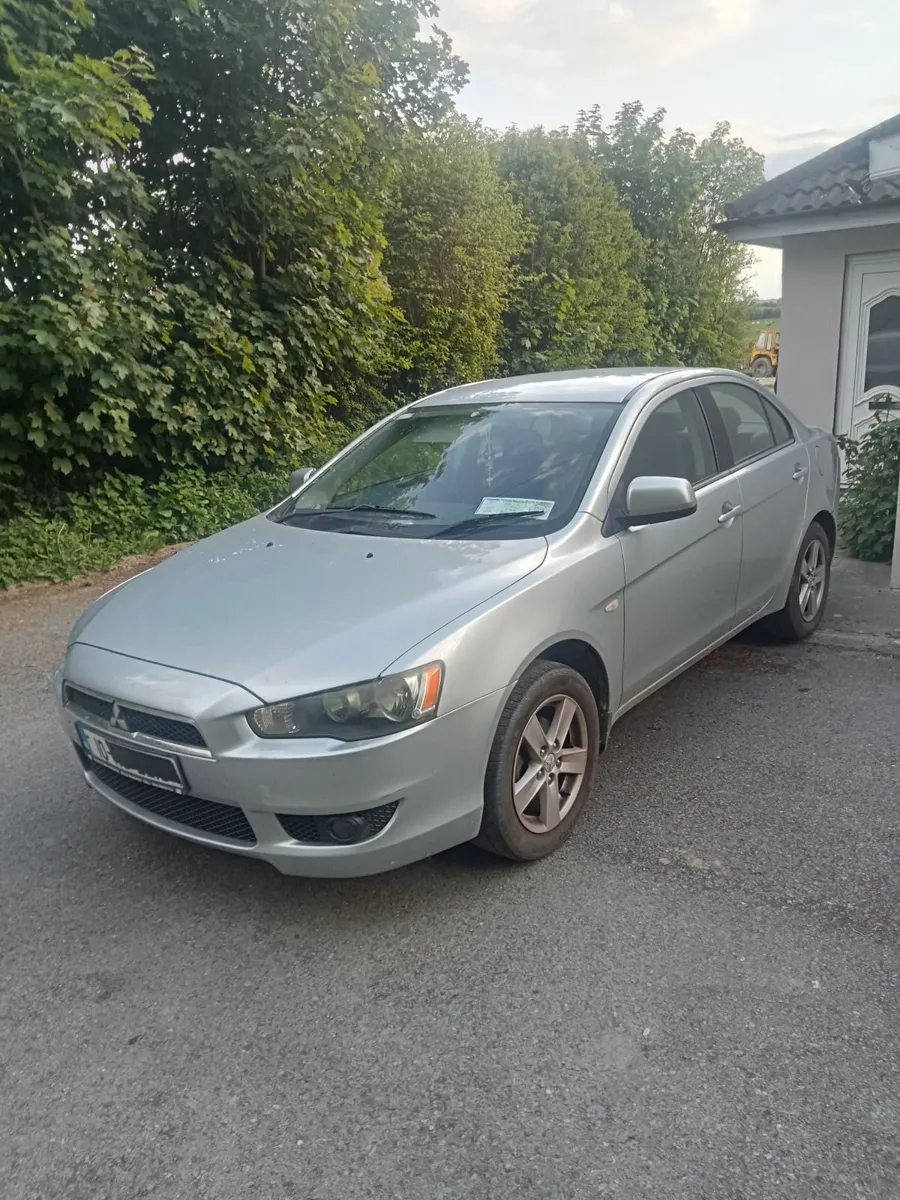 Mitsubishi Lancer 2010 - Image 1