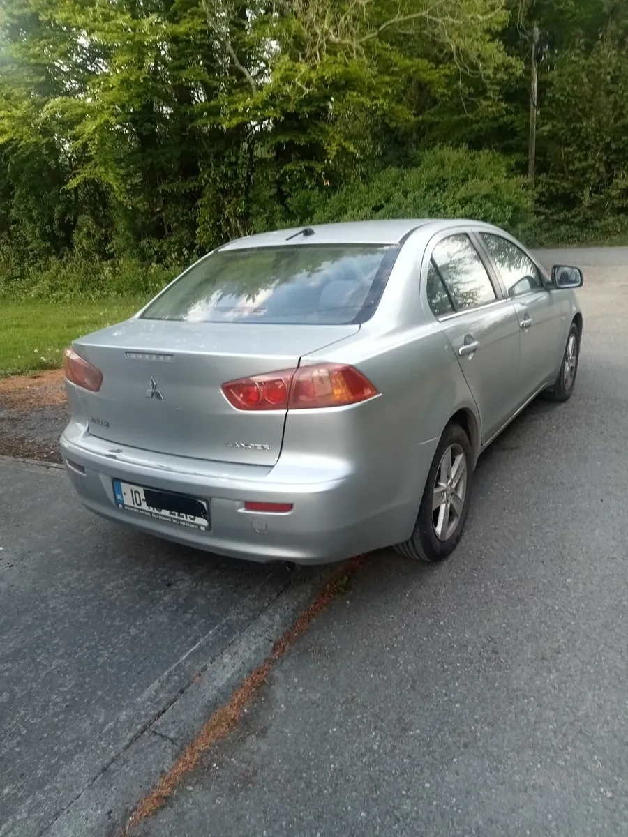 Mitsubishi Lancer 2010 - Image 4