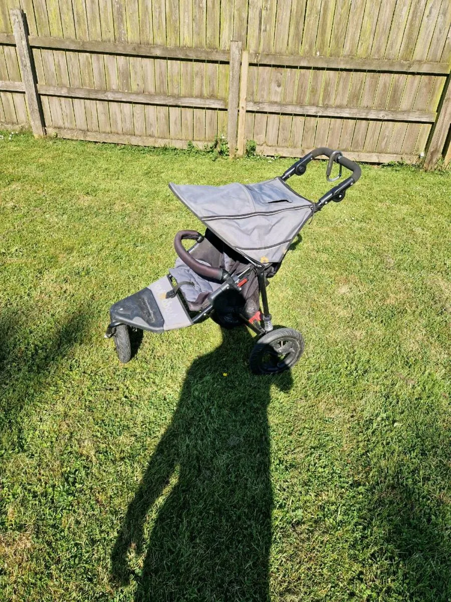 Out and about - Image 1